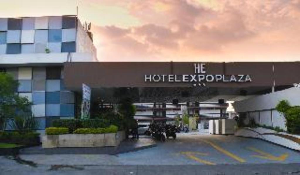 Hotel Portonovo Plaza Expo Zapopan Exterior photo