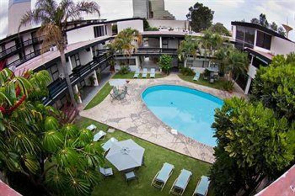 Hotel Portonovo Plaza Expo Zapopan Exterior photo