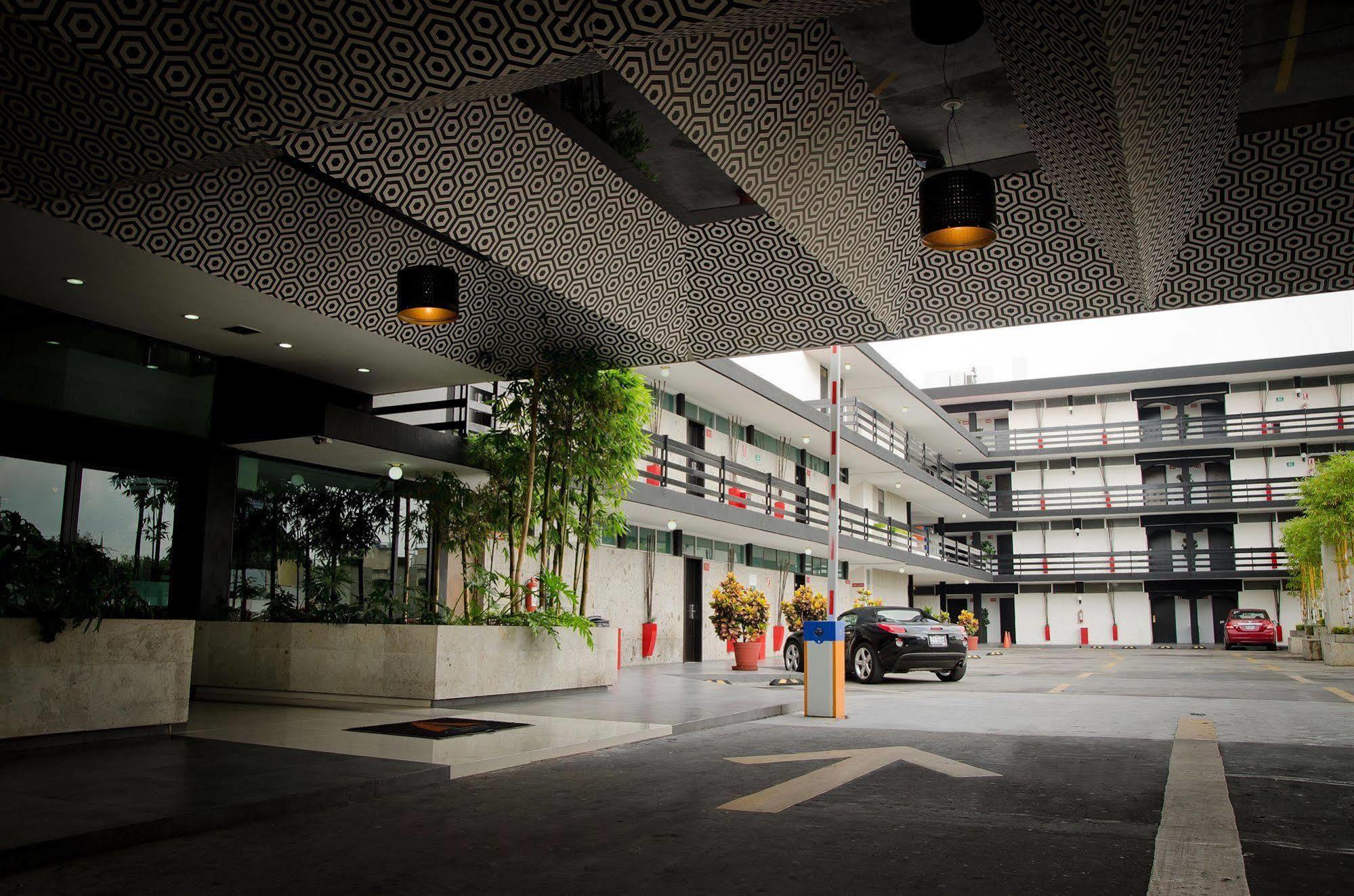 Hotel Portonovo Plaza Expo Zapopan Exterior photo